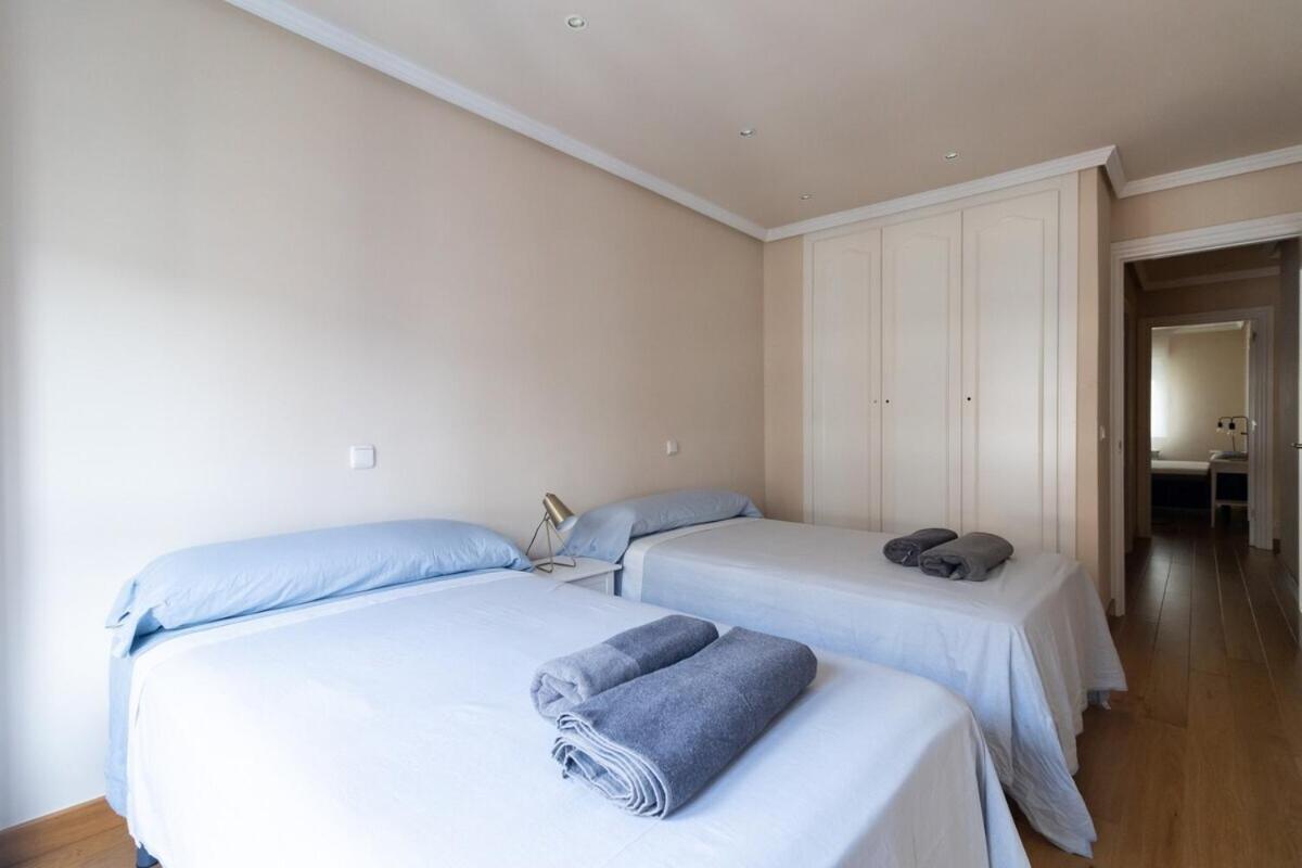 Apartamento Centro Gijon Con Parking Apartment Bagian luar foto